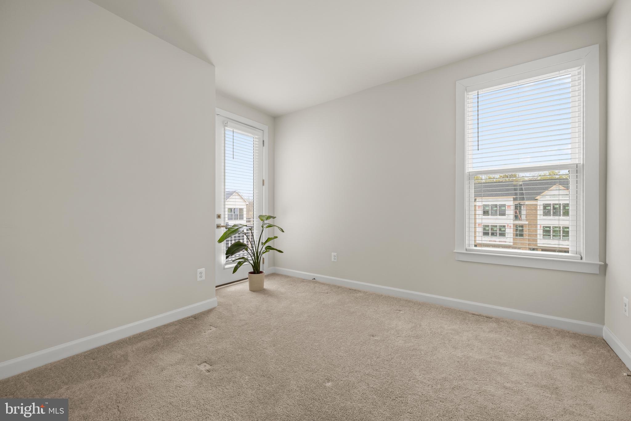 HUNT VALLEY - Residential Lease