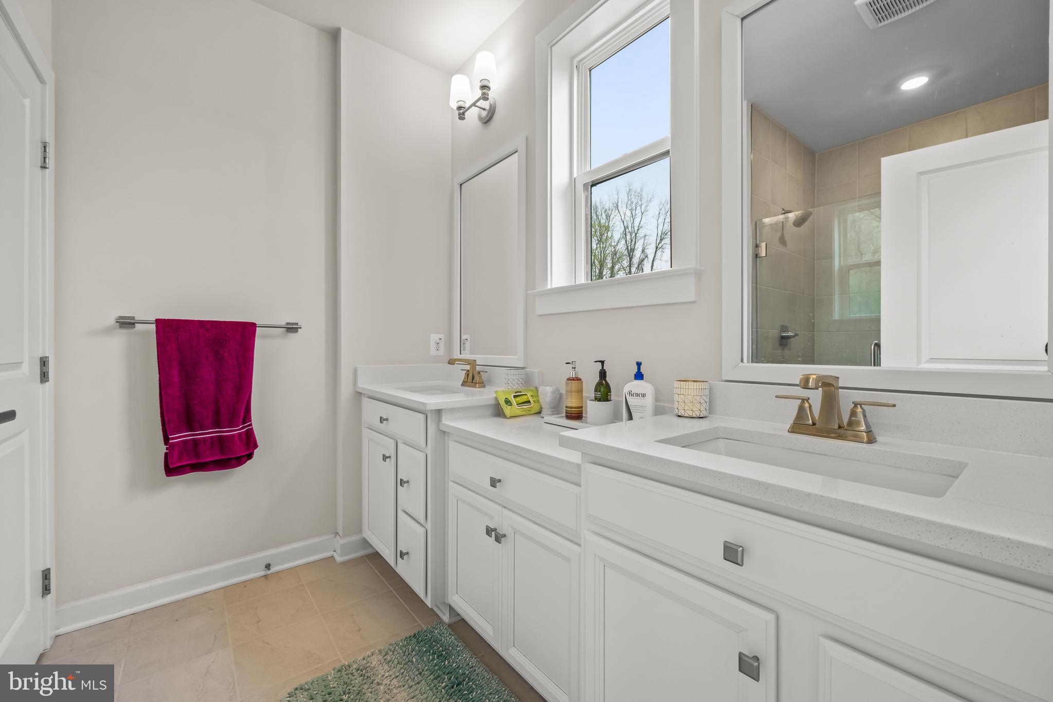 HUNT VALLEY - Residential Lease