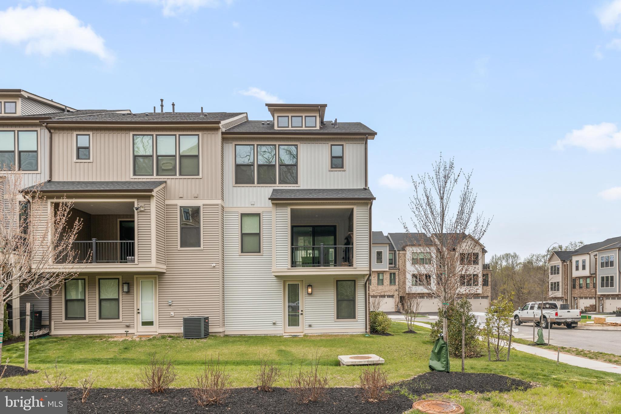 HUNT VALLEY - Residential Lease