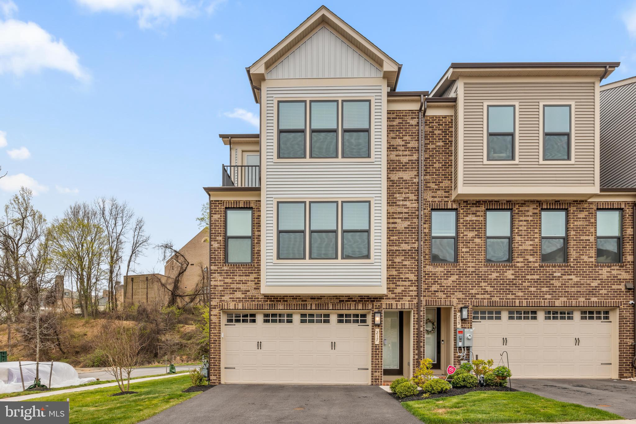 HUNT VALLEY - Residential Lease