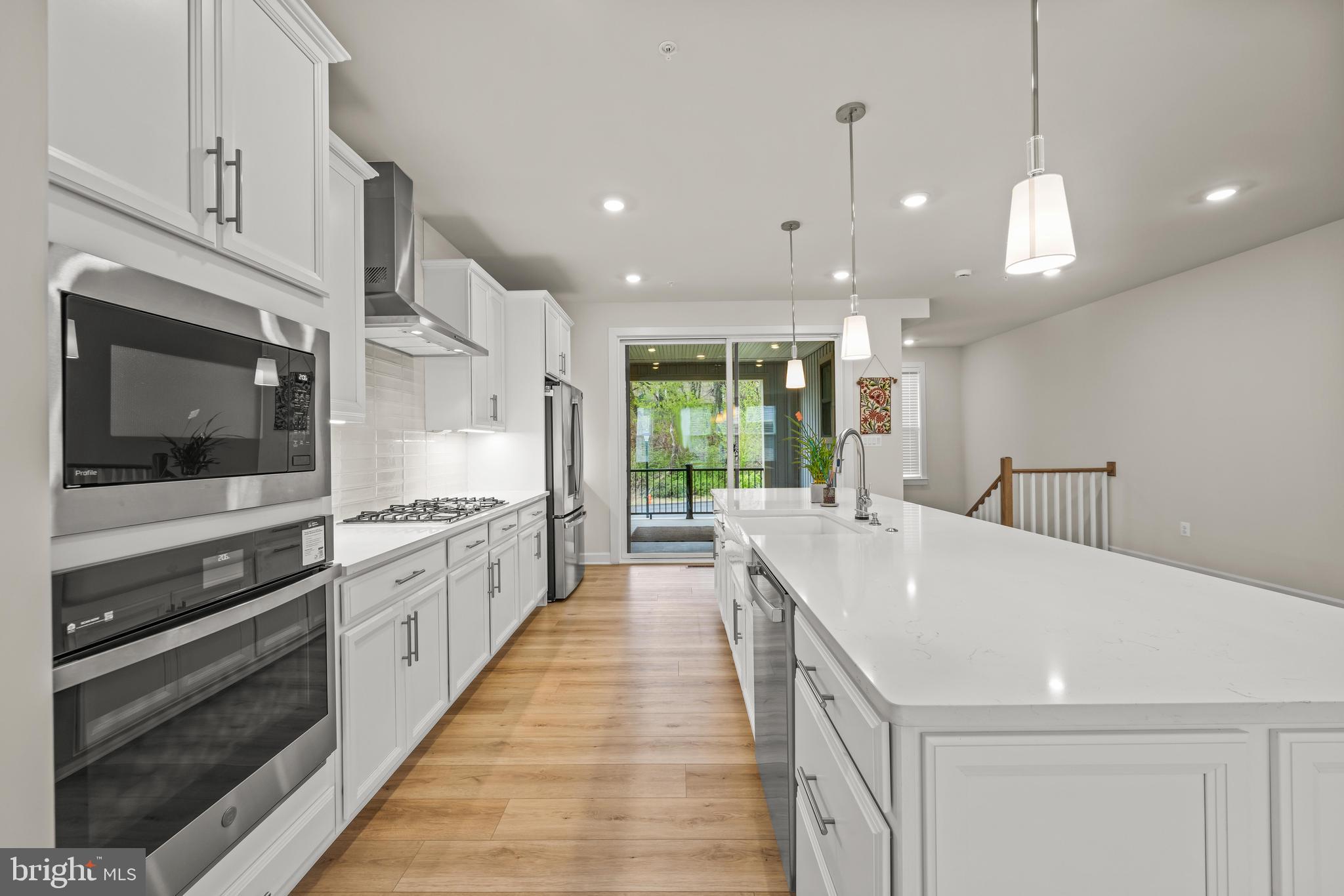 HUNT VALLEY - Residential Lease