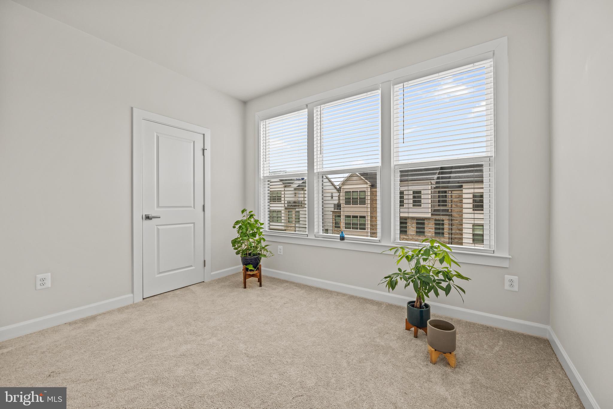 HUNT VALLEY - Residential Lease