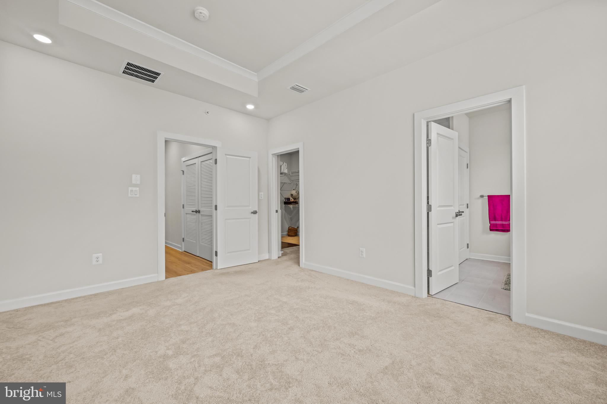 HUNT VALLEY - Residential Lease