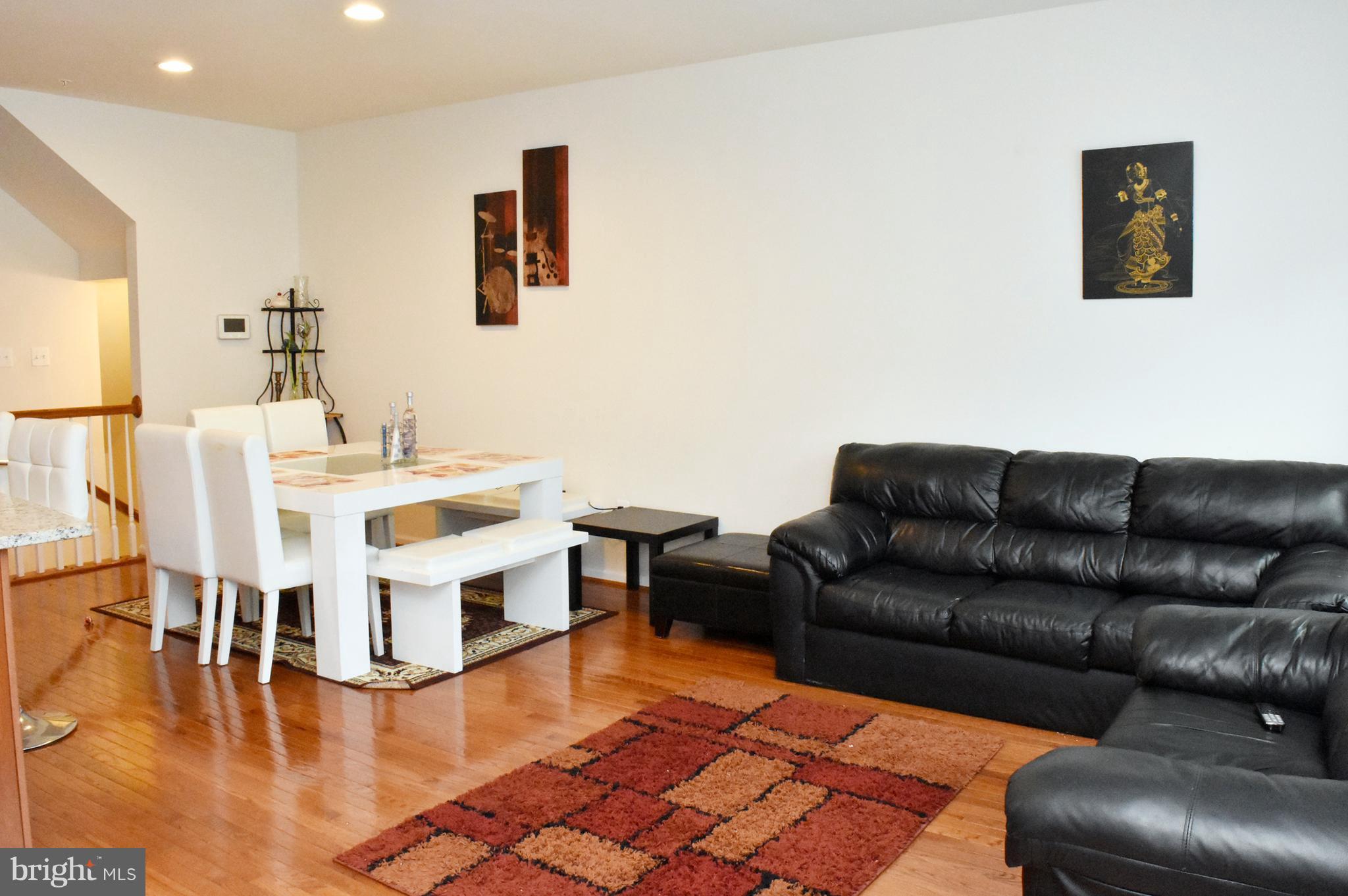 HOWARD SQUARE - Residential Lease