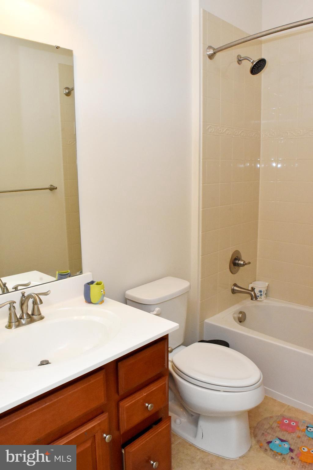 HOWARD SQUARE - Residential Lease