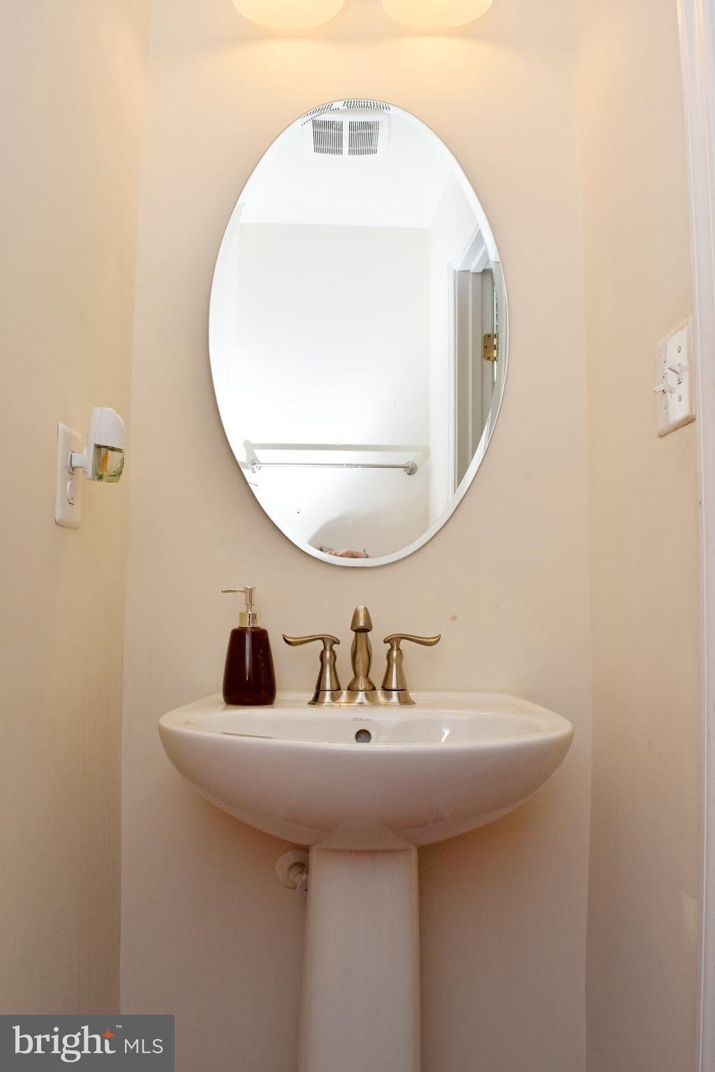 HOWARD SQUARE - Residential Lease