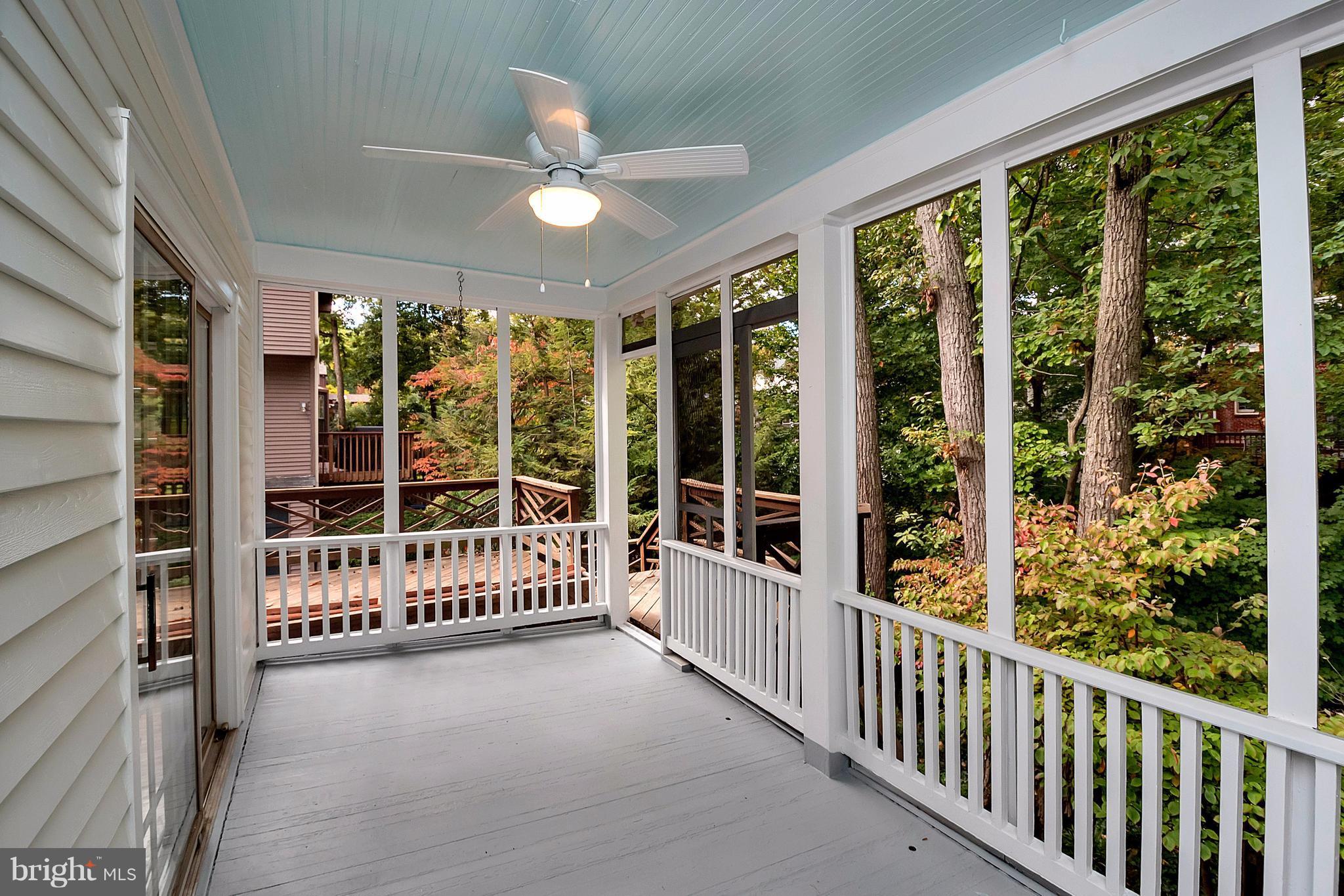 BEVERLY HILLS - Residential Lease