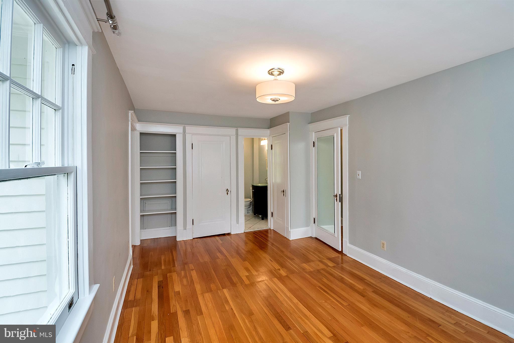 BEVERLY HILLS - Residential Lease