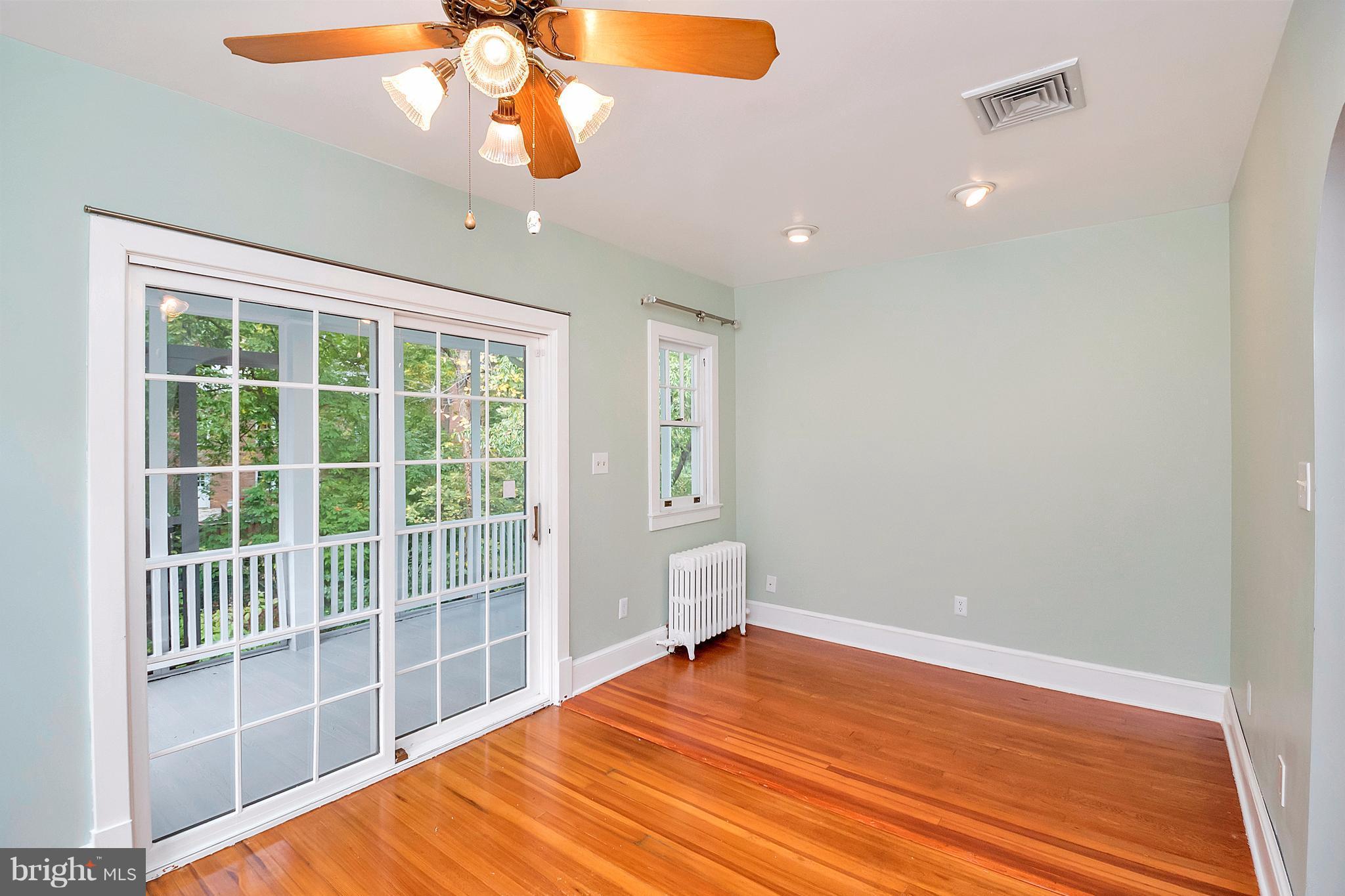 BEVERLY HILLS - Residential Lease