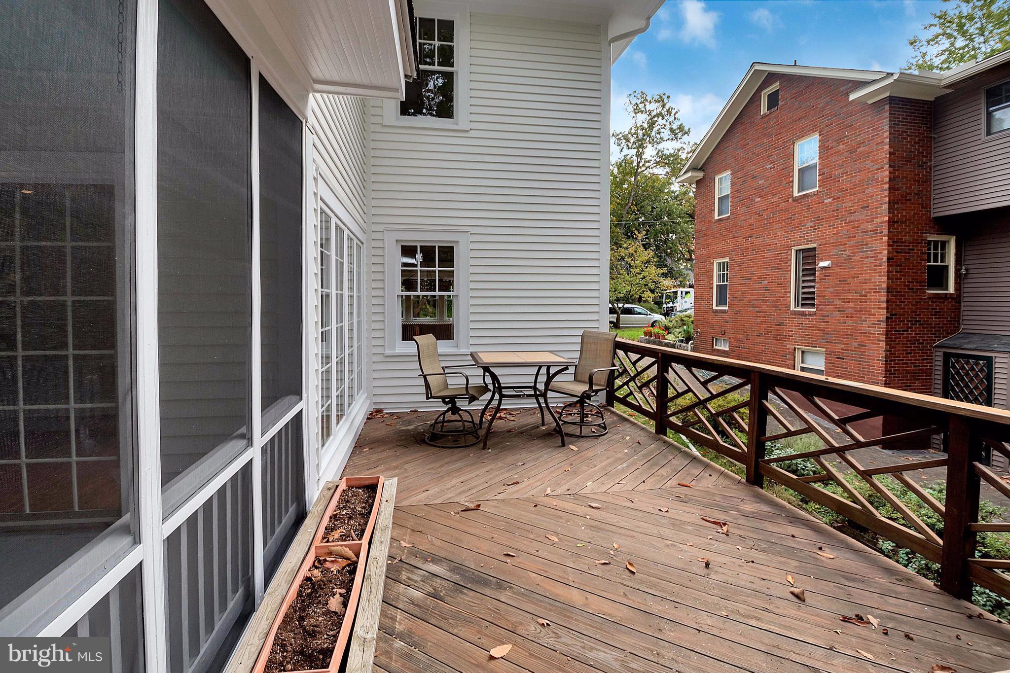 BEVERLY HILLS - Residential Lease