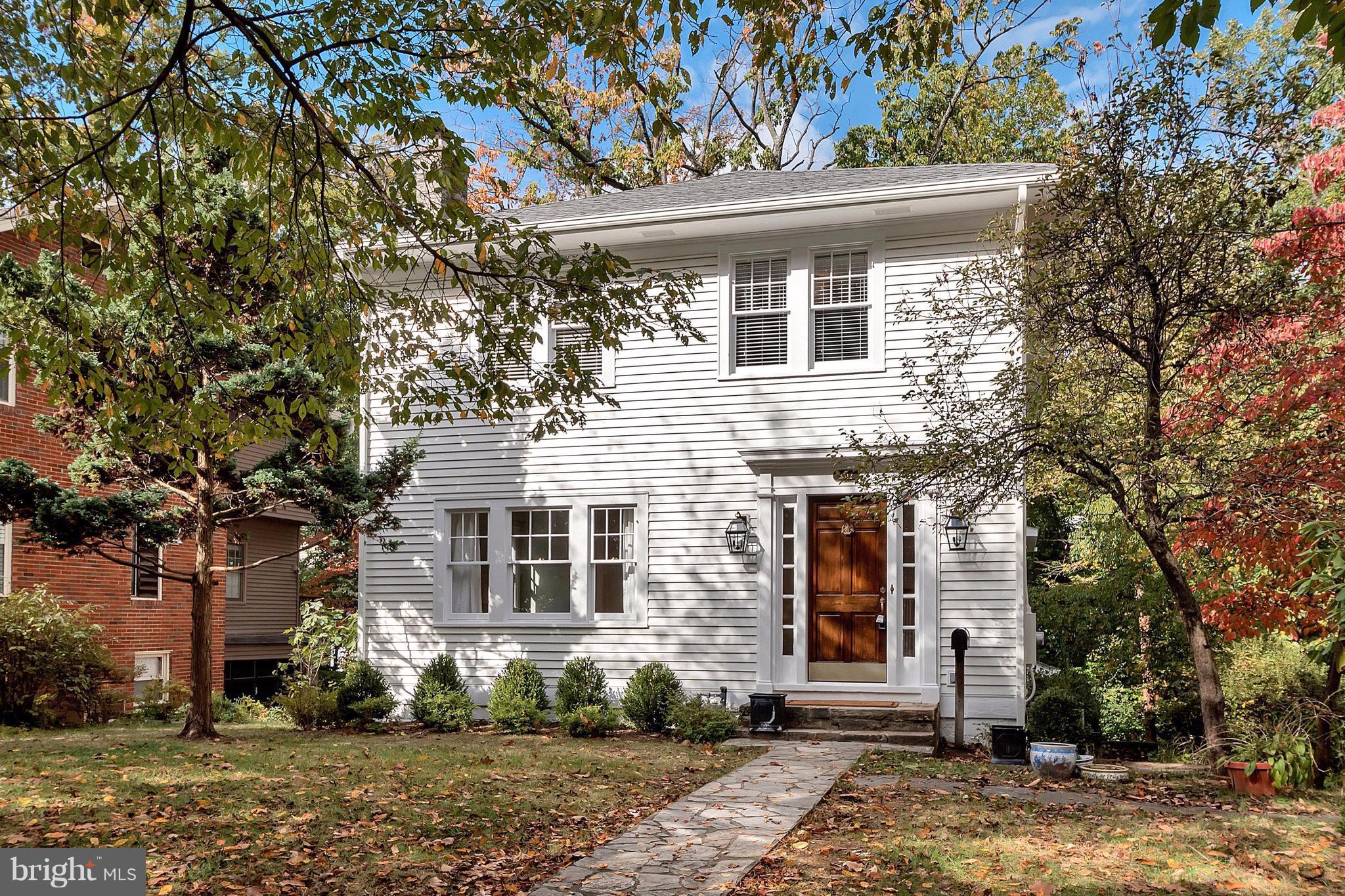 BEVERLY HILLS - Residential Lease