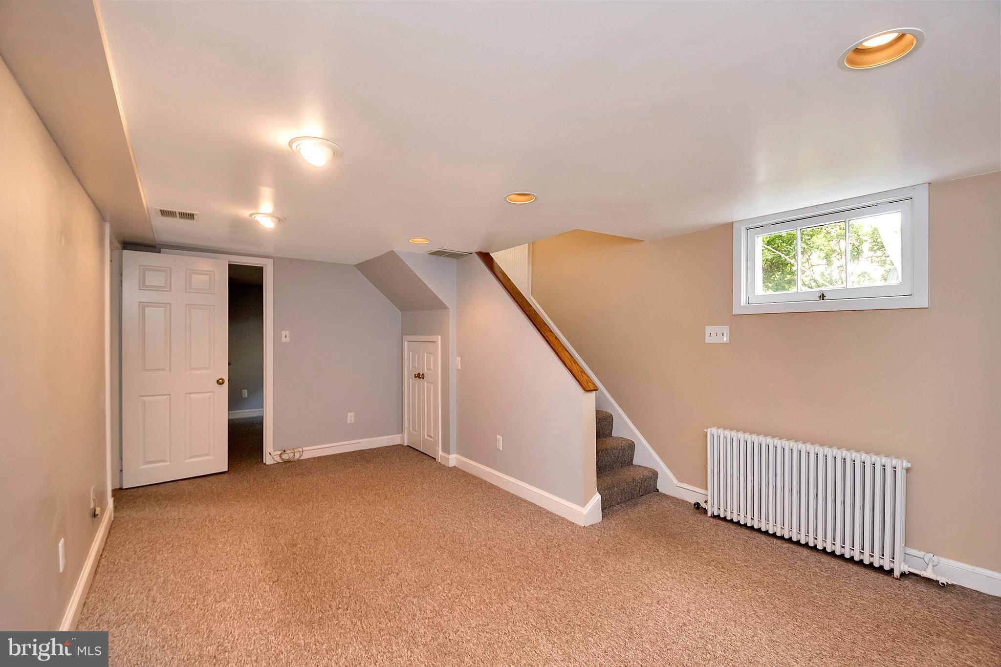 BEVERLY HILLS - Residential Lease