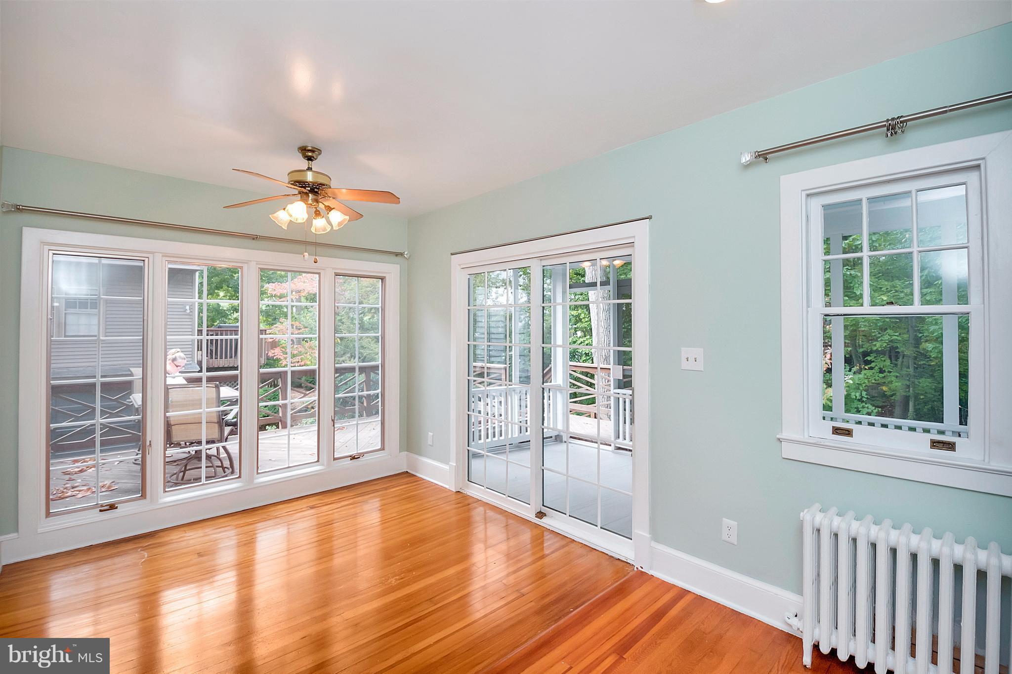 BEVERLY HILLS - Residential Lease