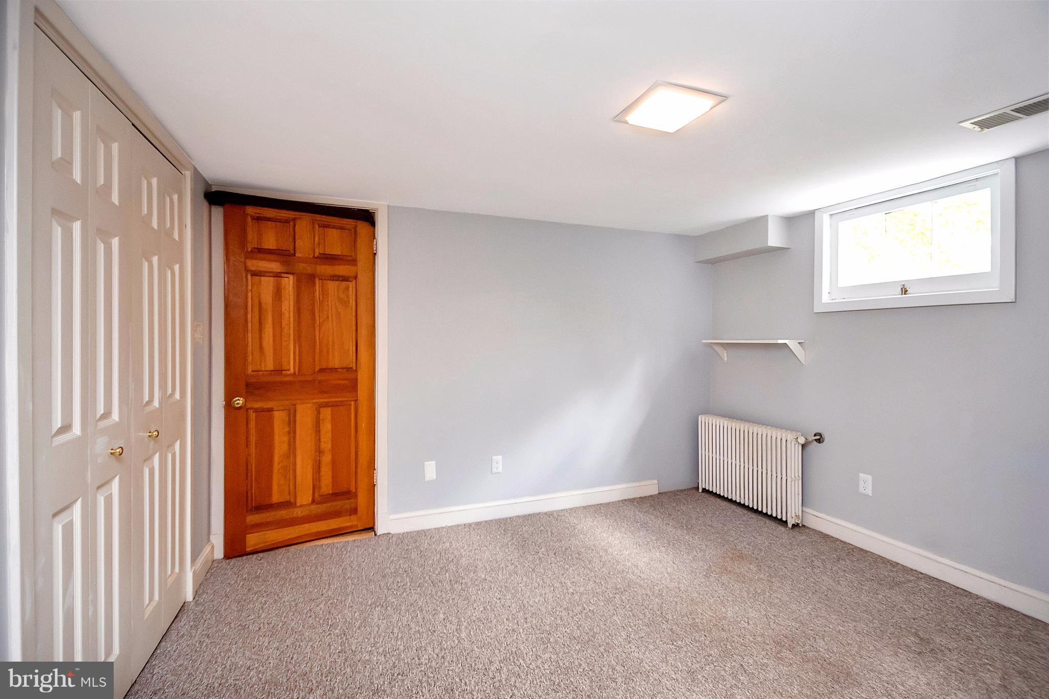 BEVERLY HILLS - Residential Lease