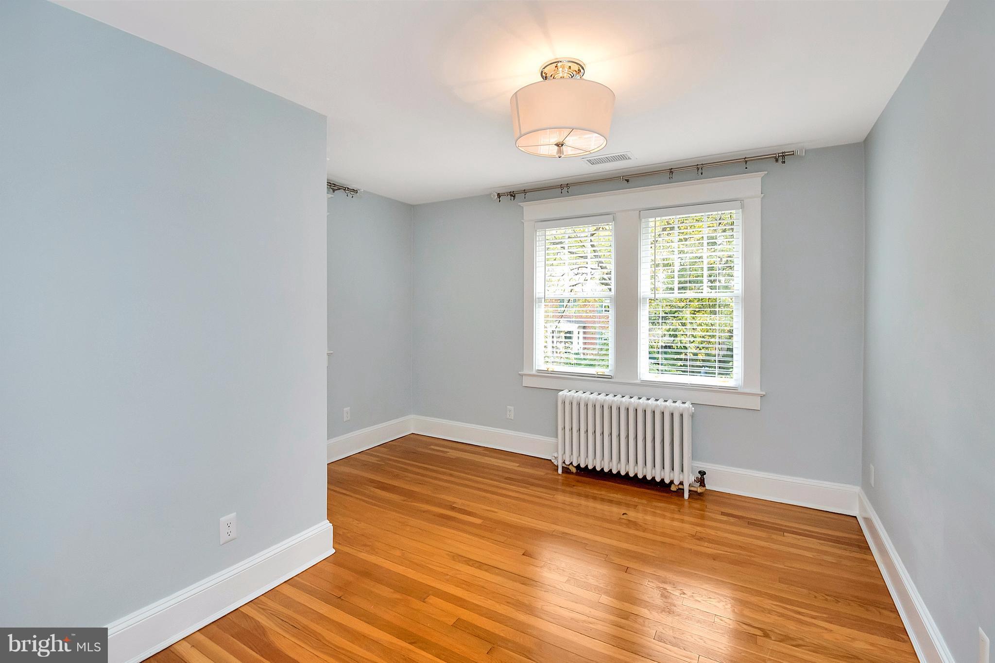 BEVERLY HILLS - Residential Lease