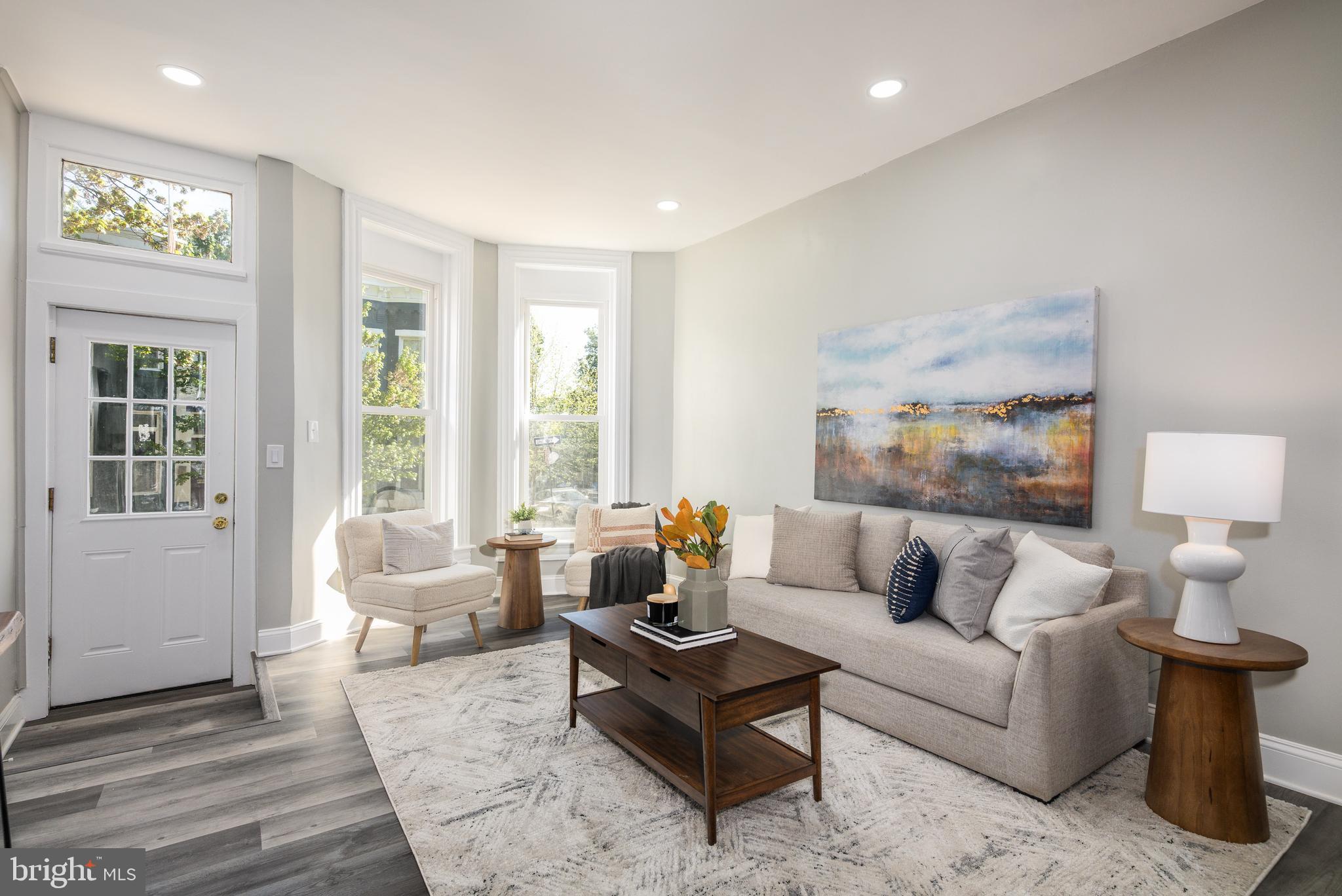 850 W 35TH STREET
