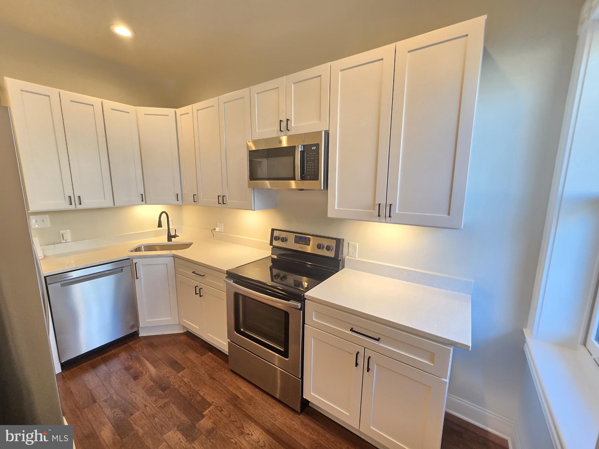 BROADWAY EAST - Residential Lease