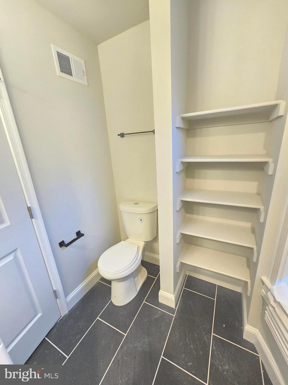 BROADWAY EAST - Residential Lease