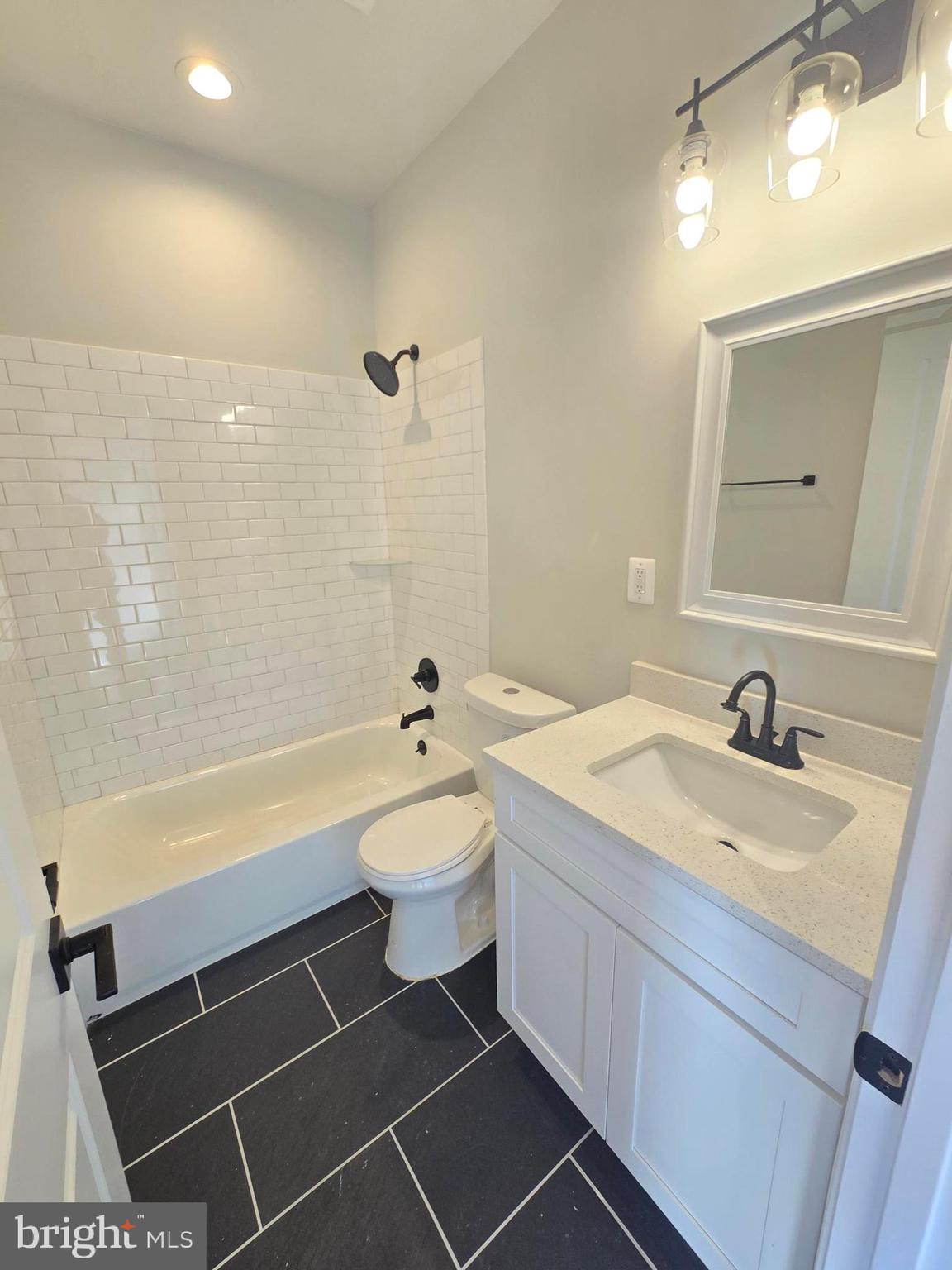 BROADWAY EAST - Residential Lease