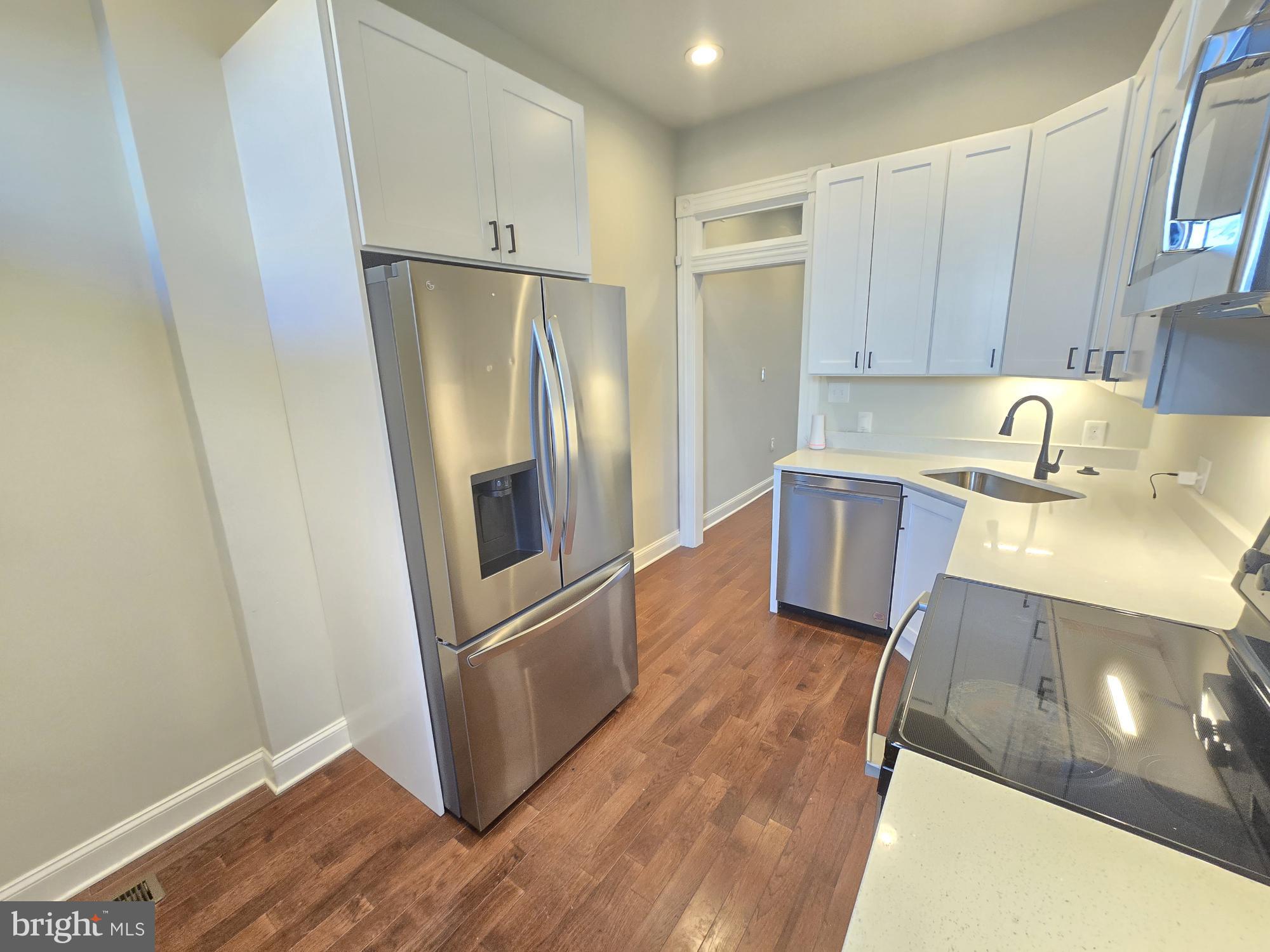BROADWAY EAST - Residential Lease