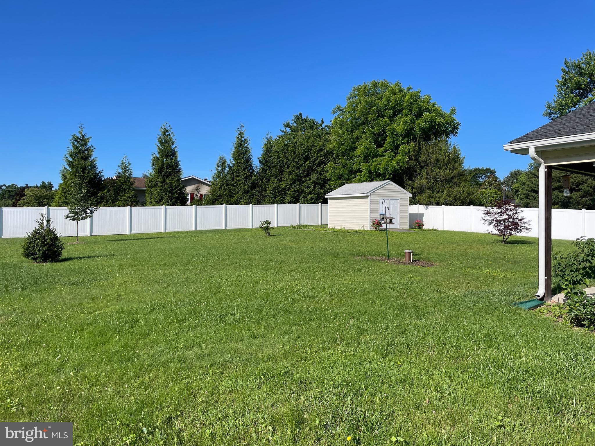 MAPLE CREST - Residential Lease