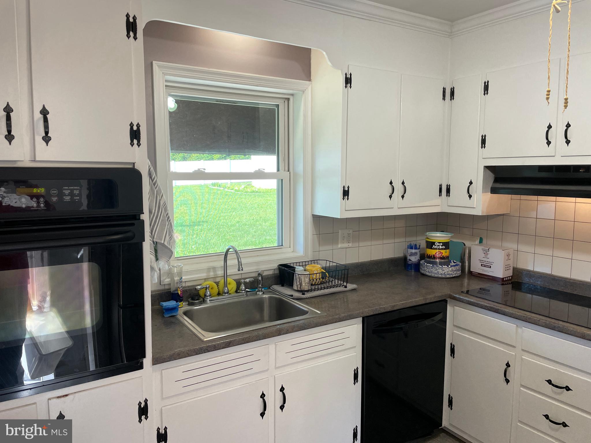 MAPLE CREST - Residential Lease