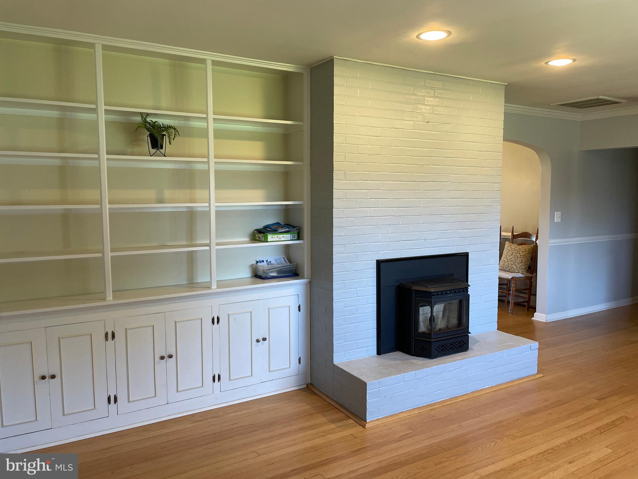 MAPLE CREST - Residential Lease