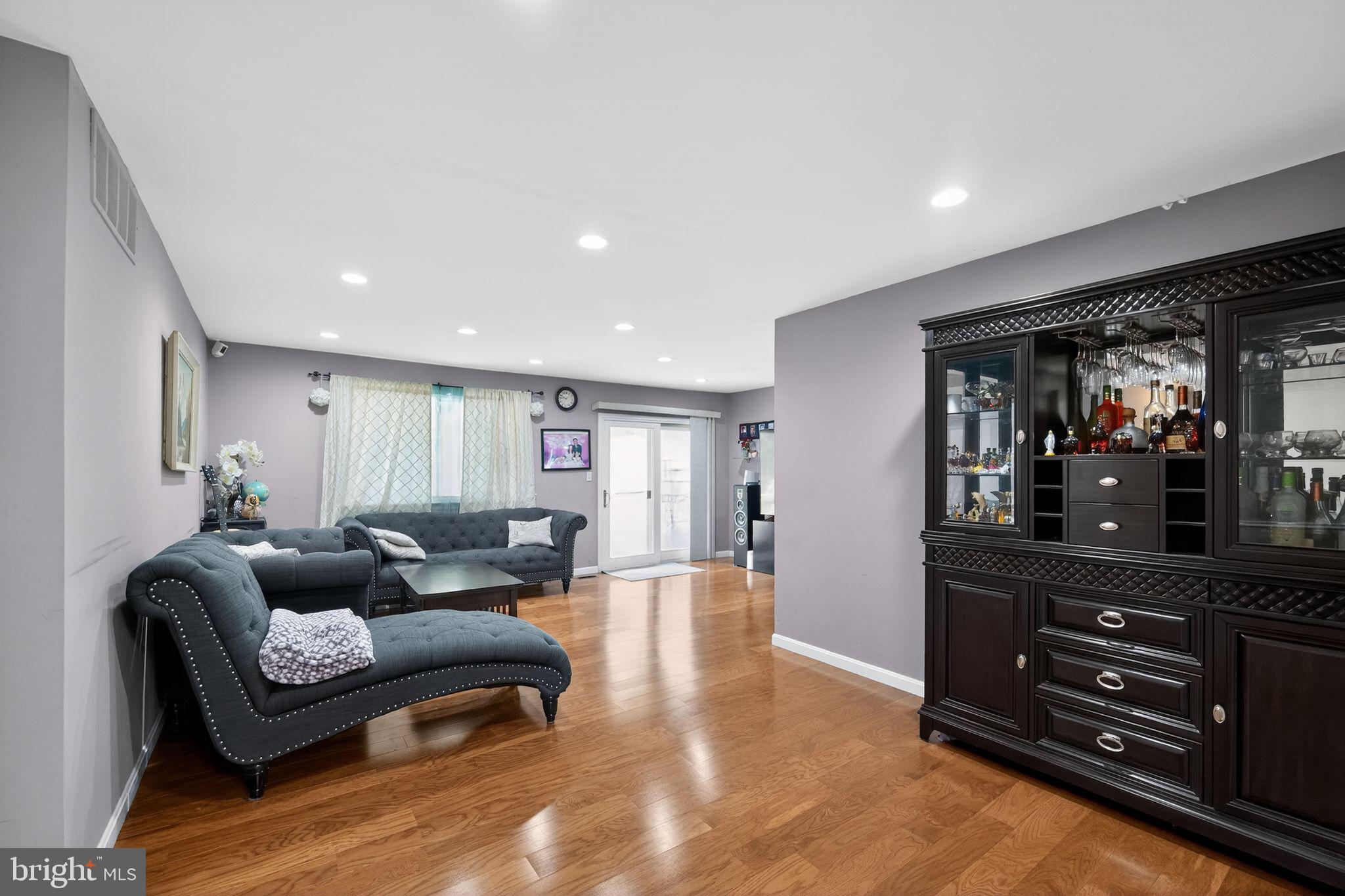 RIPPLING ESTATES - Residential