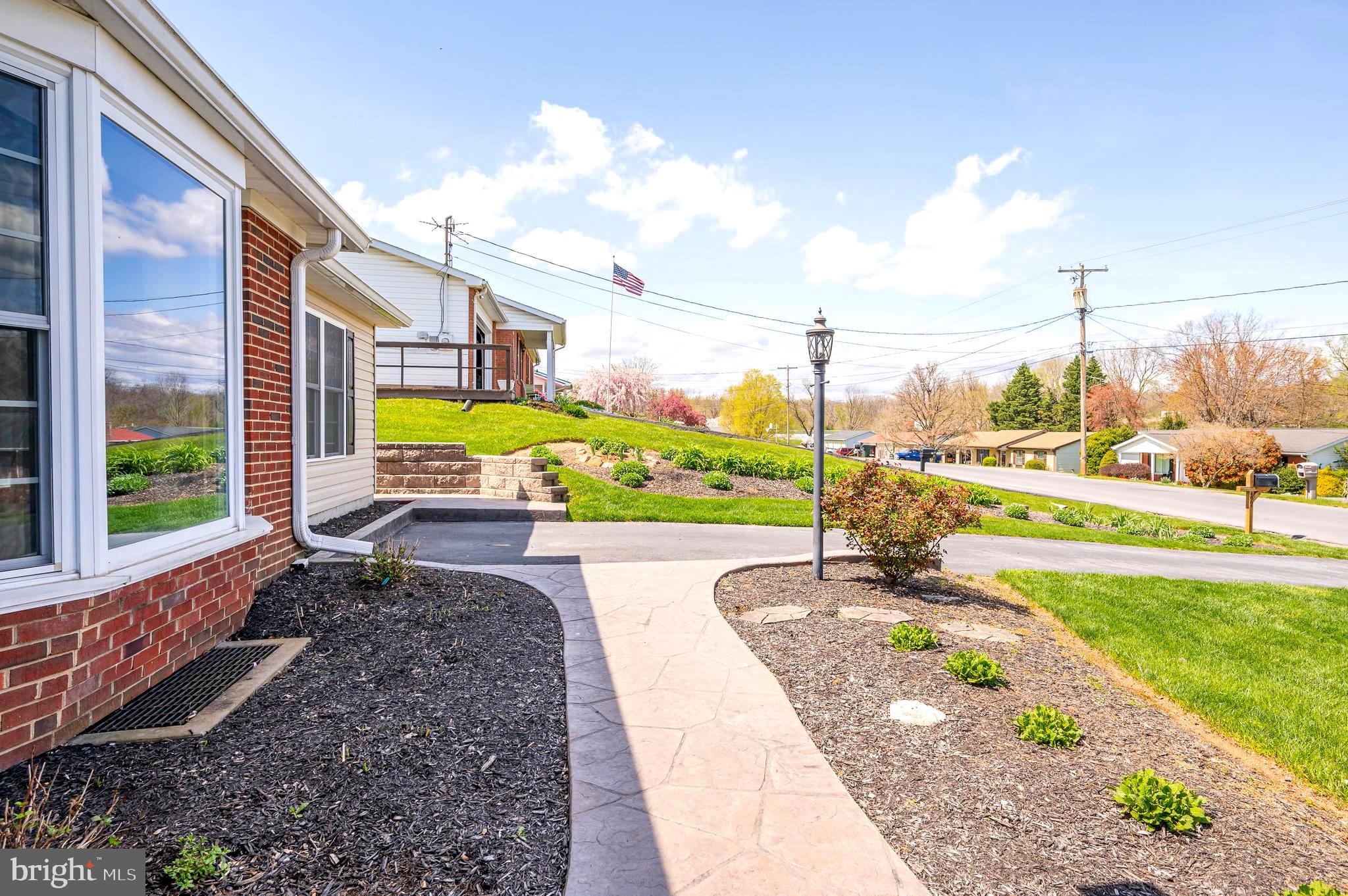 PIKEVIEW ACRES WEST - Residential