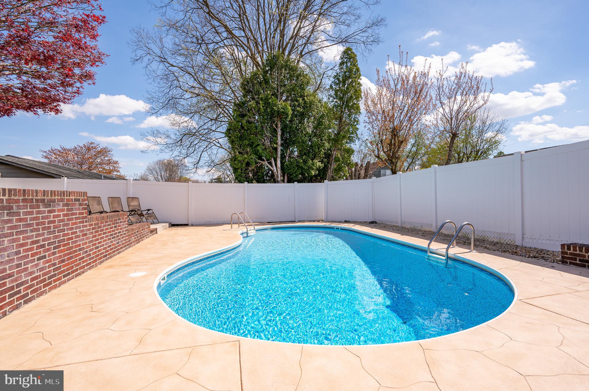 PIKEVIEW ACRES WEST - Residential