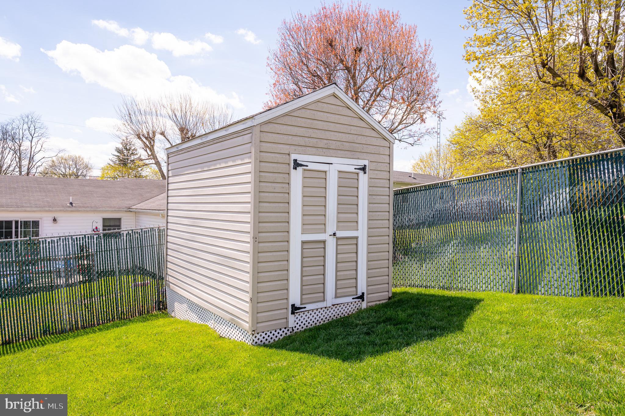 PIKEVIEW ACRES WEST - Residential