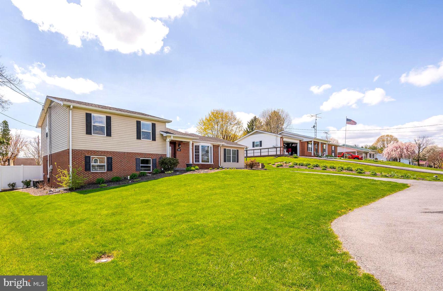 PIKEVIEW ACRES WEST - Residential