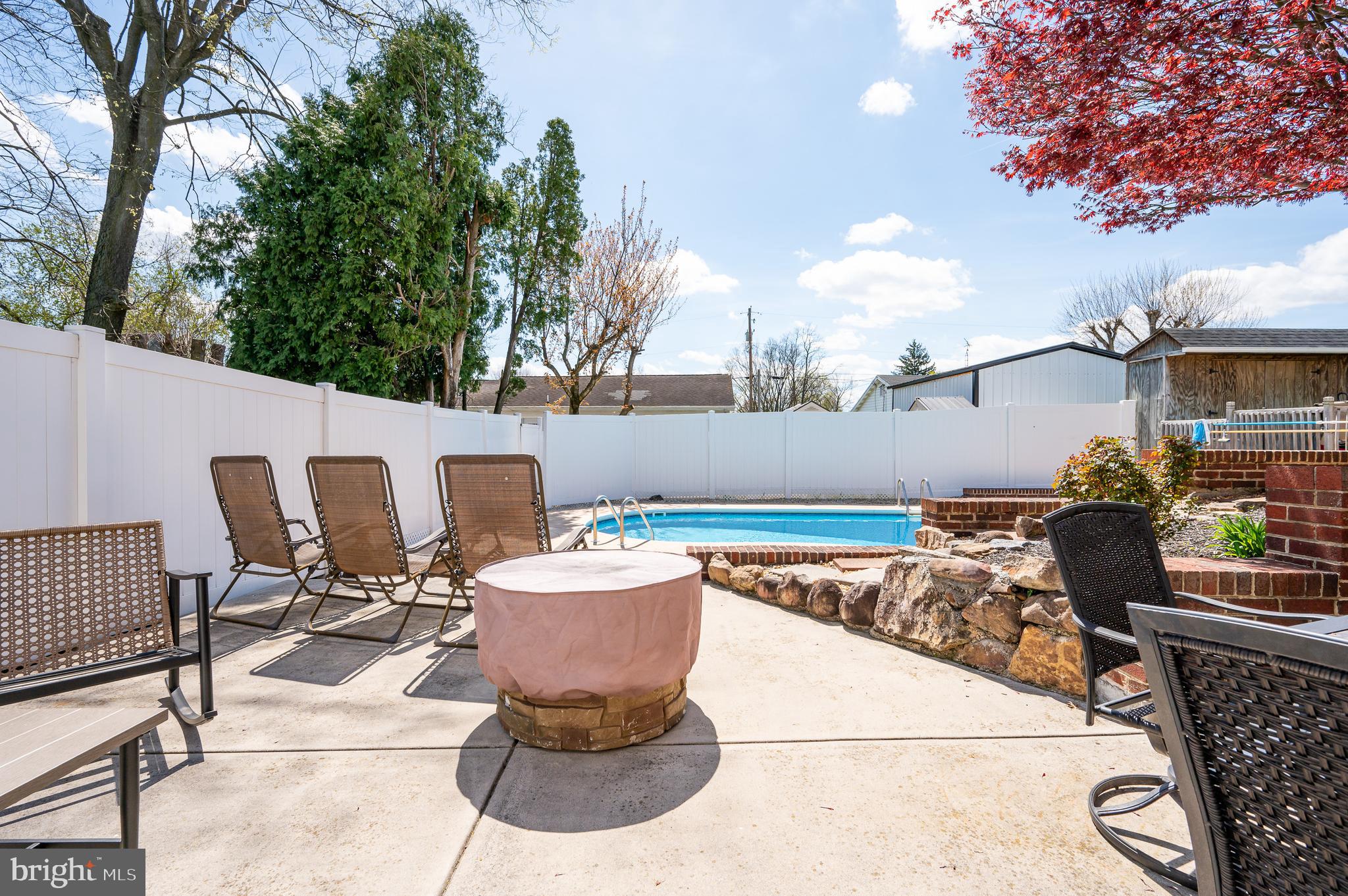 PIKEVIEW ACRES WEST - Residential