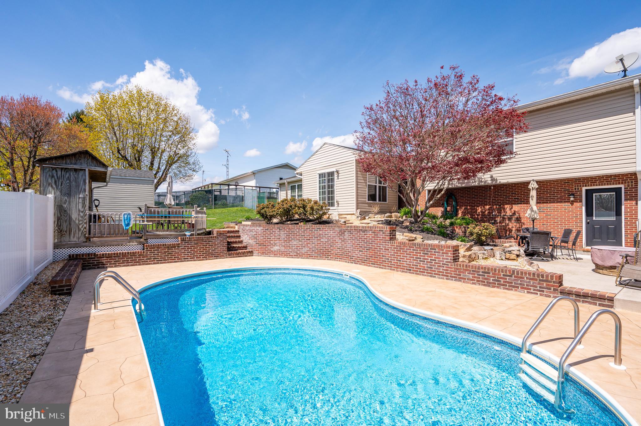 PIKEVIEW ACRES WEST - Residential