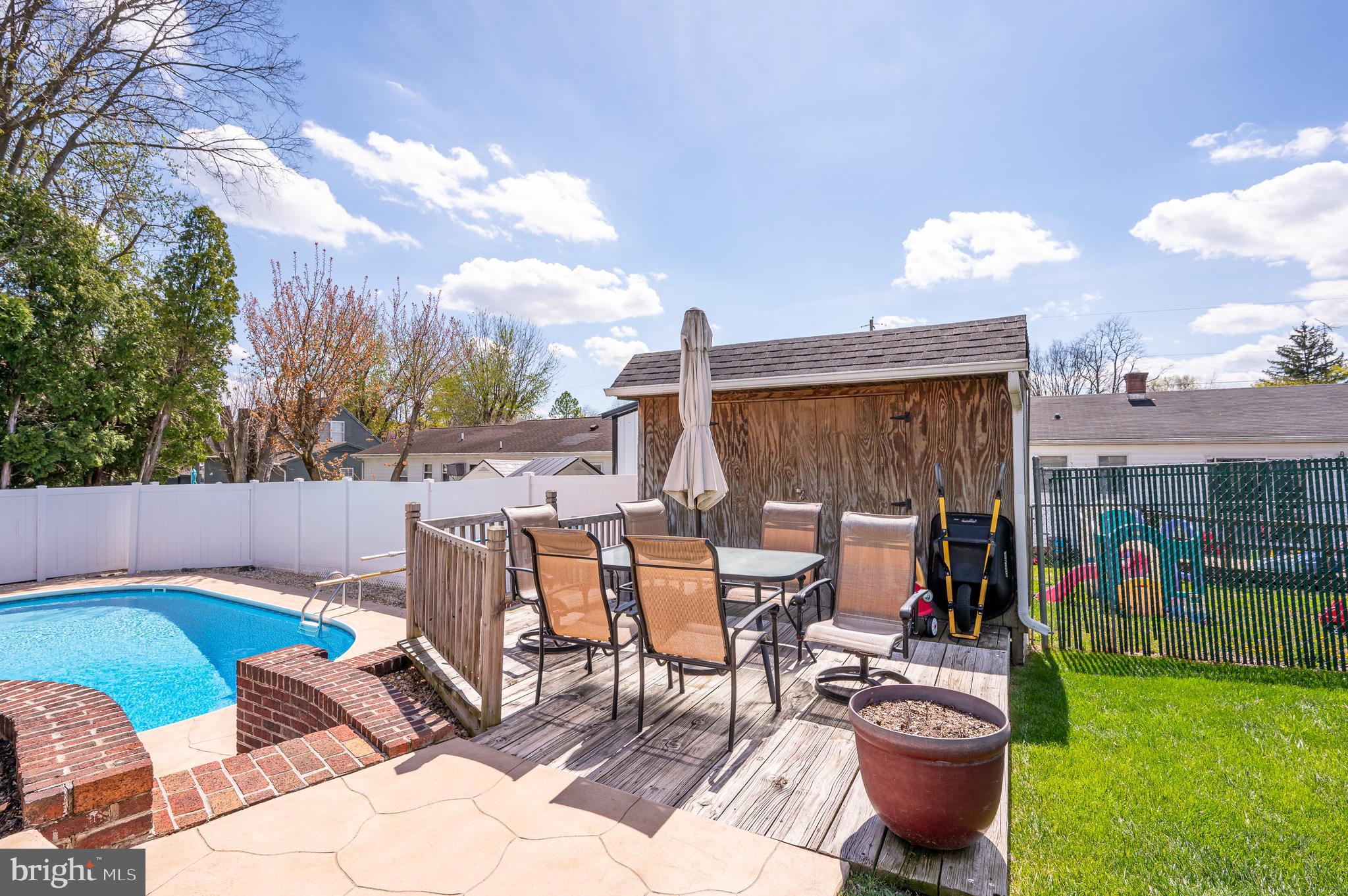 PIKEVIEW ACRES WEST - Residential