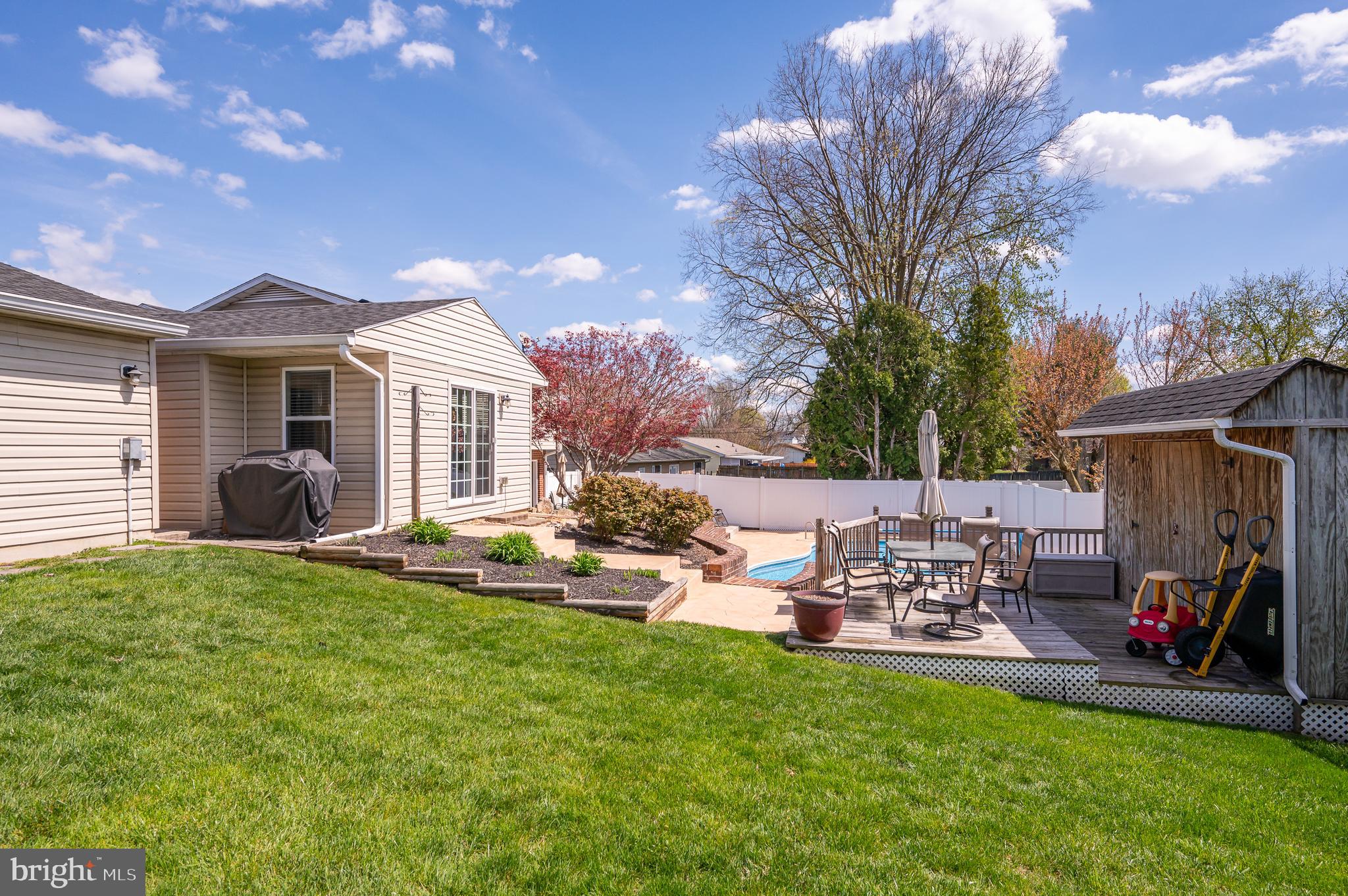 PIKEVIEW ACRES WEST - Residential