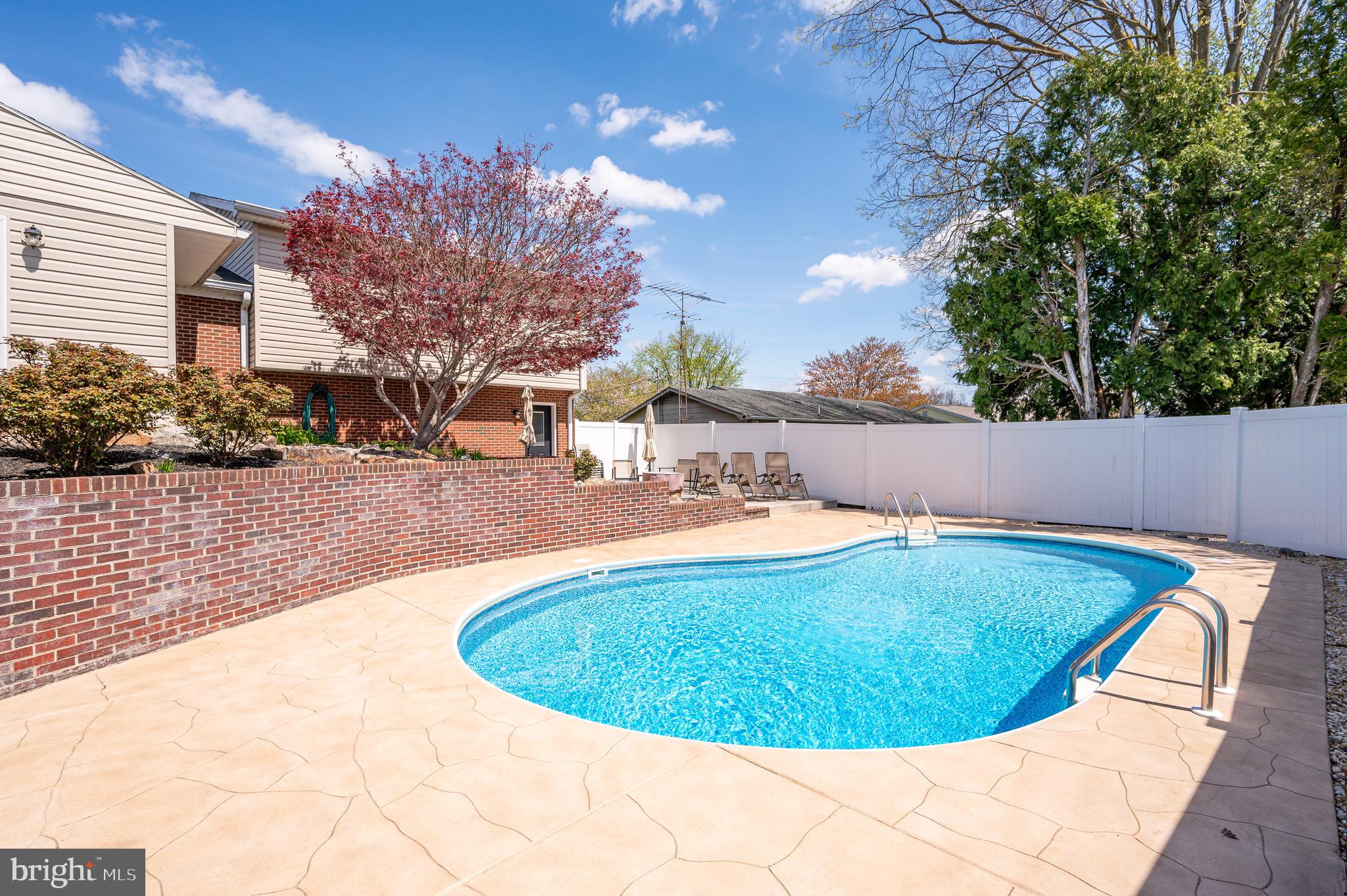 PIKEVIEW ACRES WEST - Residential