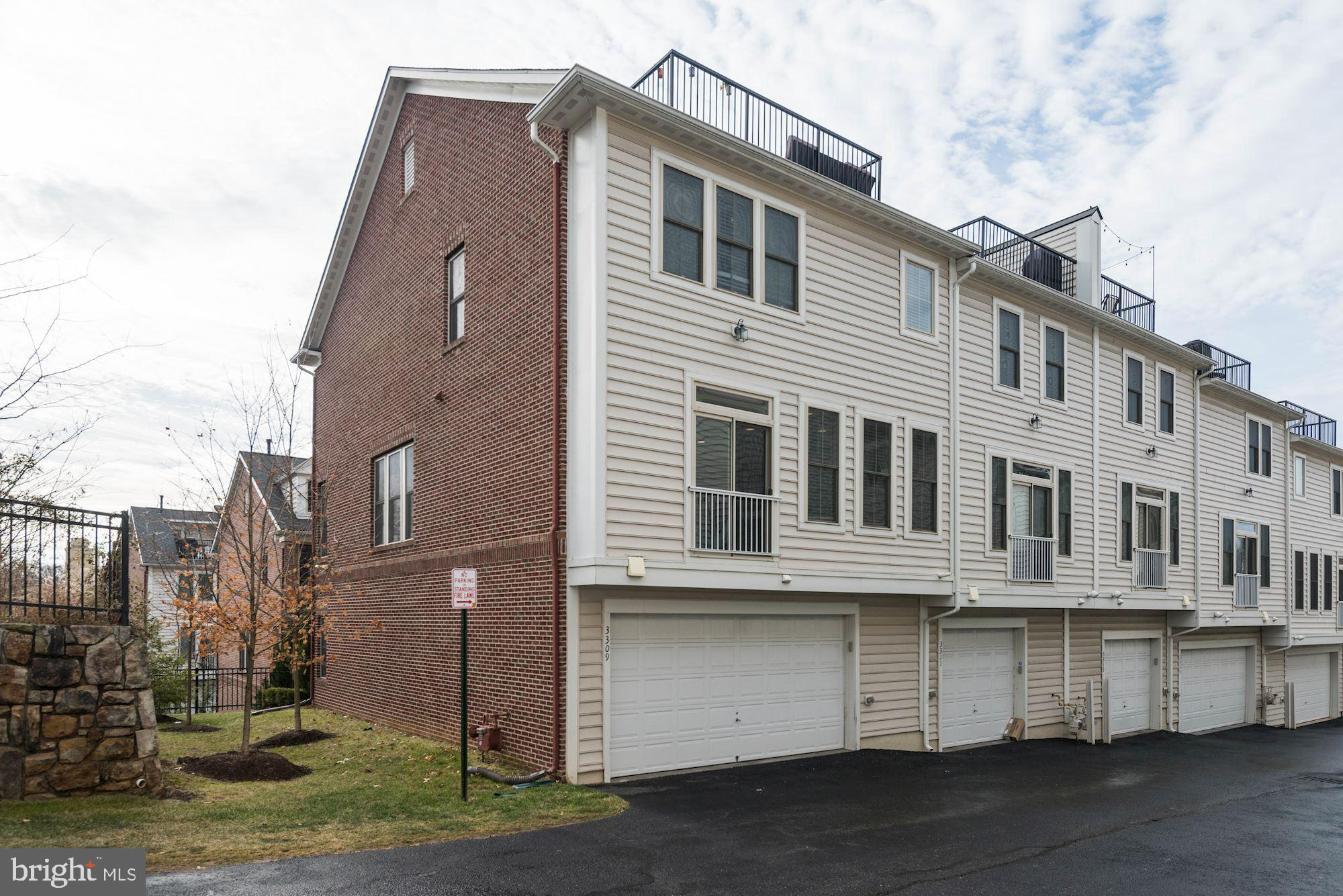 SHIRLINGTON CREST - Residential Lease