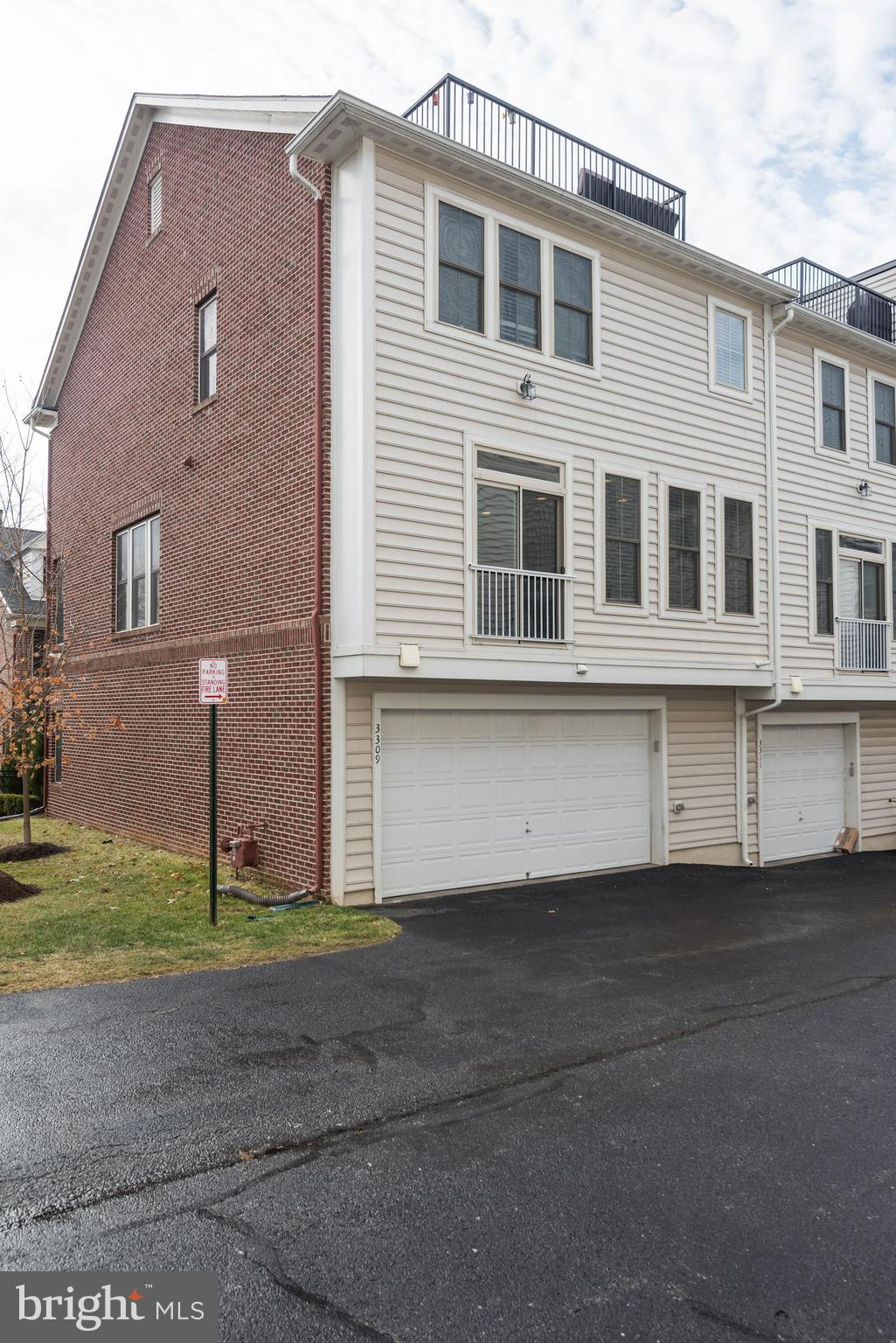 SHIRLINGTON CREST - Residential Lease