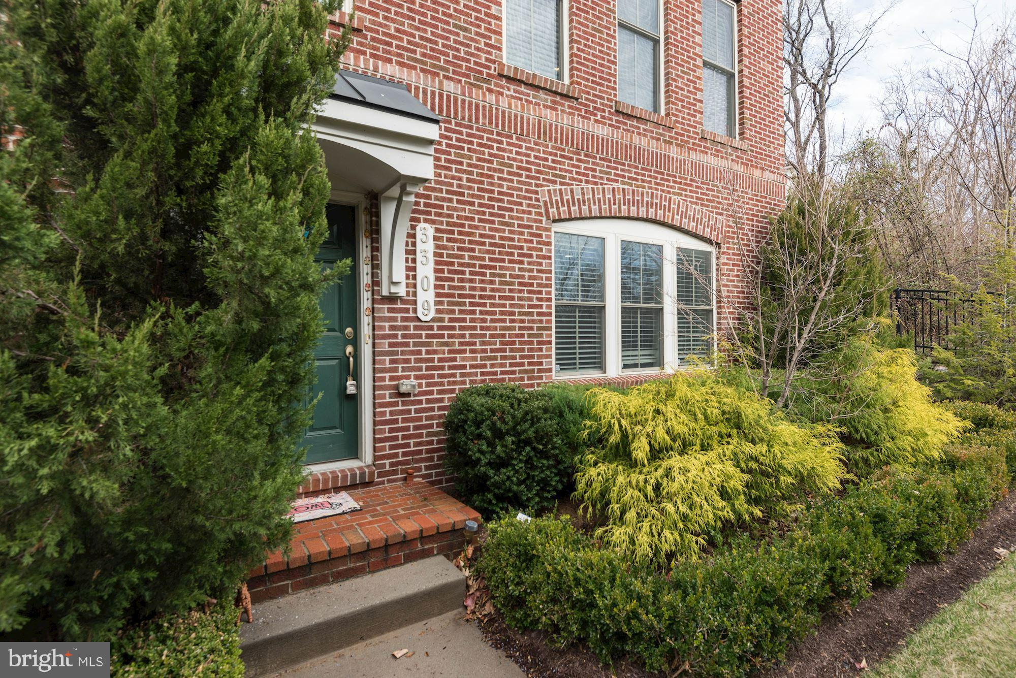 SHIRLINGTON CREST - Residential Lease