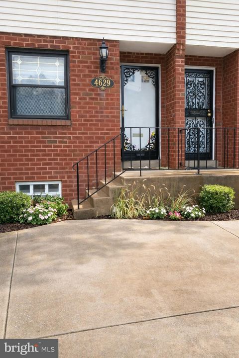 Townhouse For Sale - 4629 Kingsessing Avenue<br/> PHILADELPHIA, PA 19143