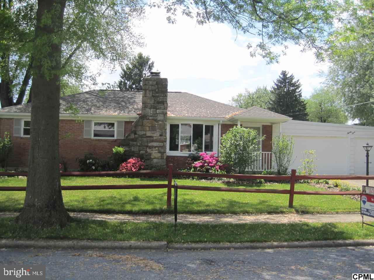 Nice Rossmoyne manor ranch offers one level living at an affordable price & convenient location! Special features: New roof, gutters & downspouts. Big 2 car garage w/storage. Expanded LR w/stone FP. Fresh paint through-out. Replacement windows, Gas Heat & C/A. Hardwood Floors under carpet. Nice big corner lot & more. A good opportunity for 1st time home buyers or empty nesters!
