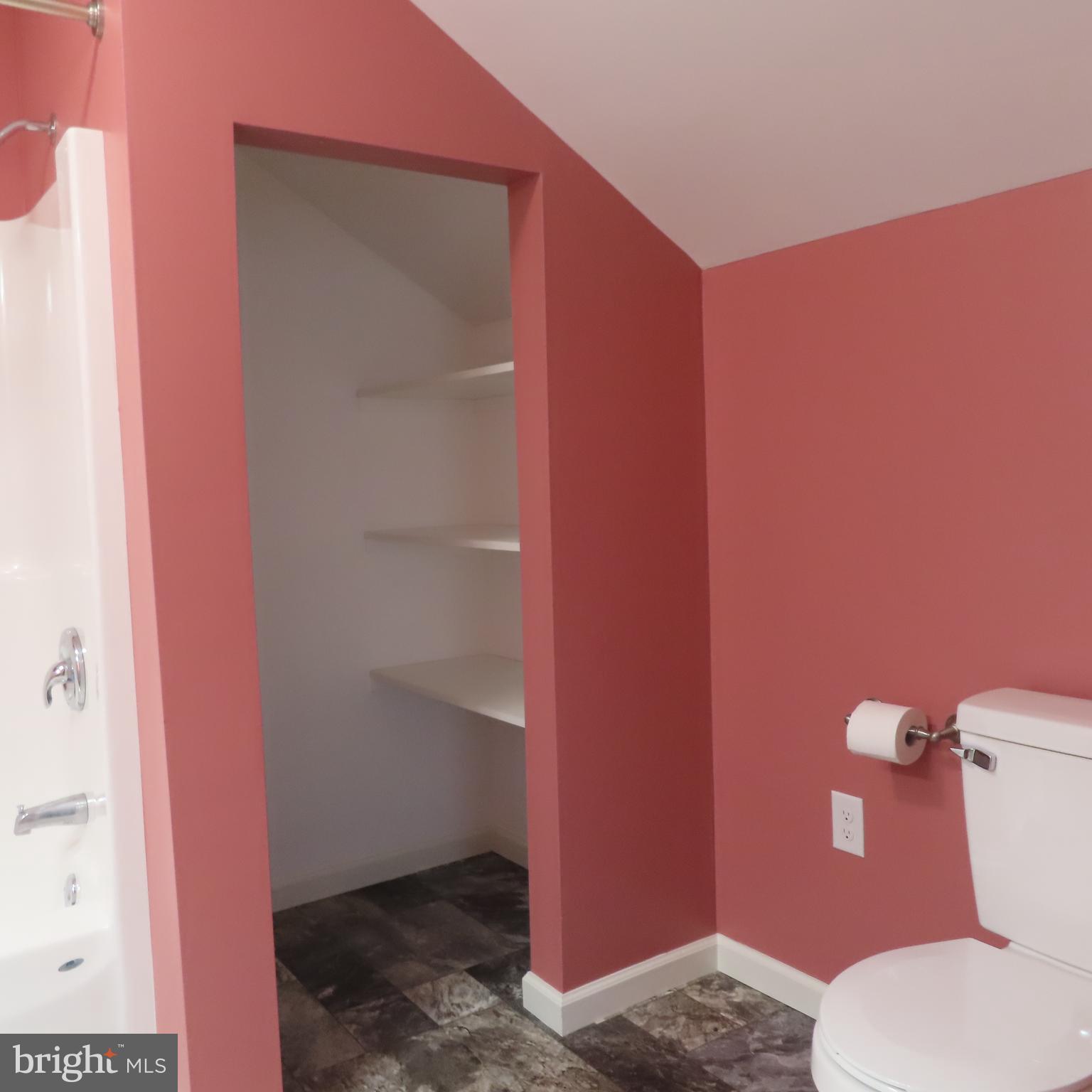 ROLLING ROAD FARM - Residential Lease