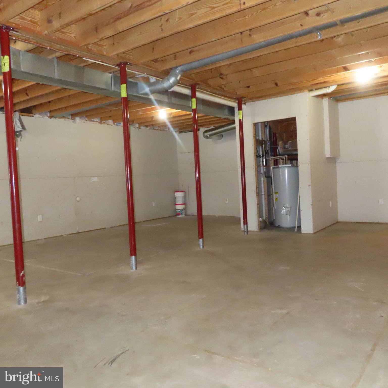 ROLLING ROAD FARM - Residential Lease