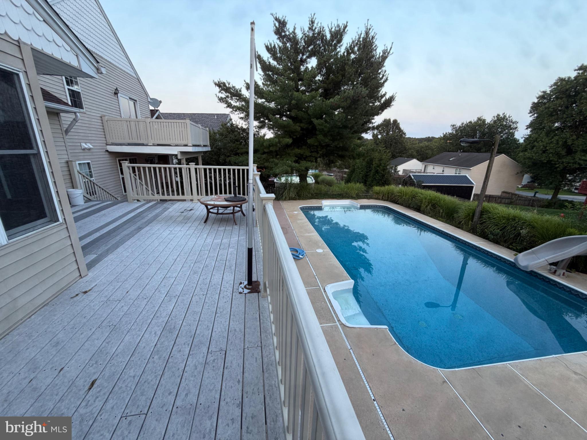 33 BROOK HOLLOW AVENUE