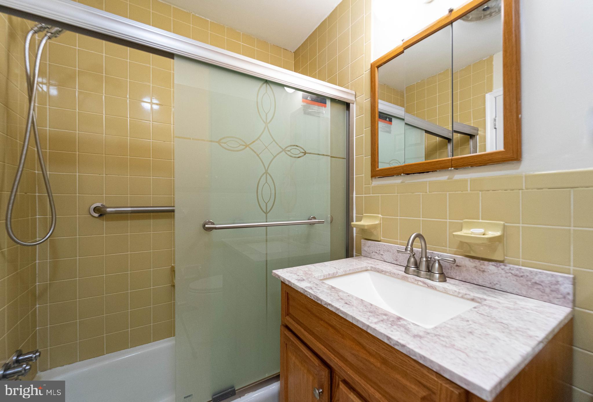 FAIRLAWN - Residential