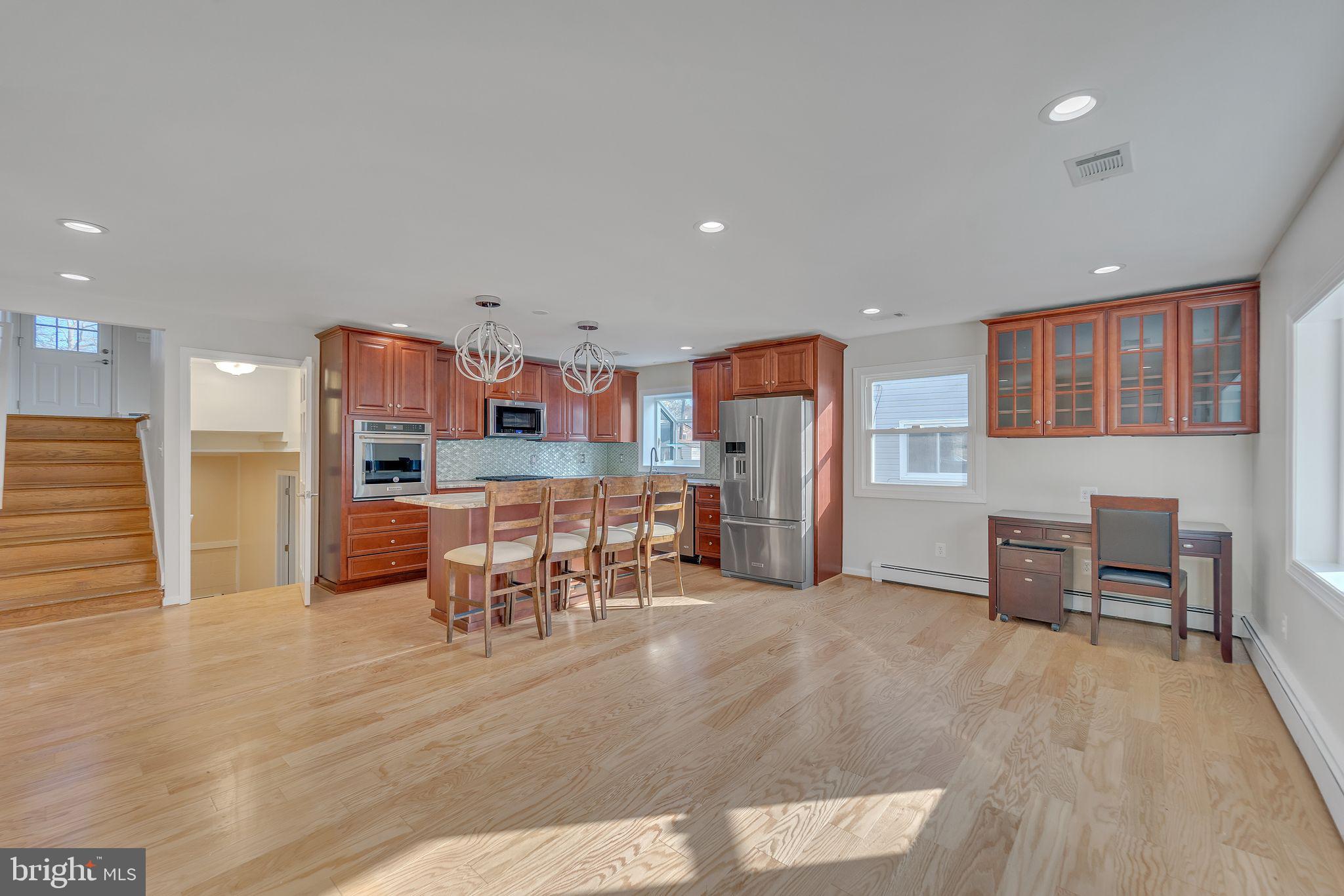 FAIRLAWN - Residential