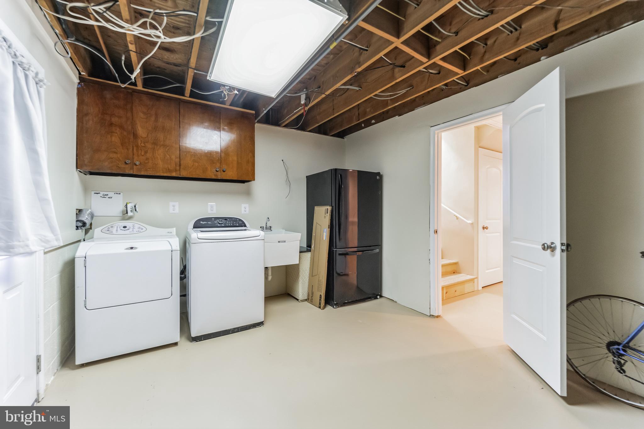 FAIRLAWN - Residential