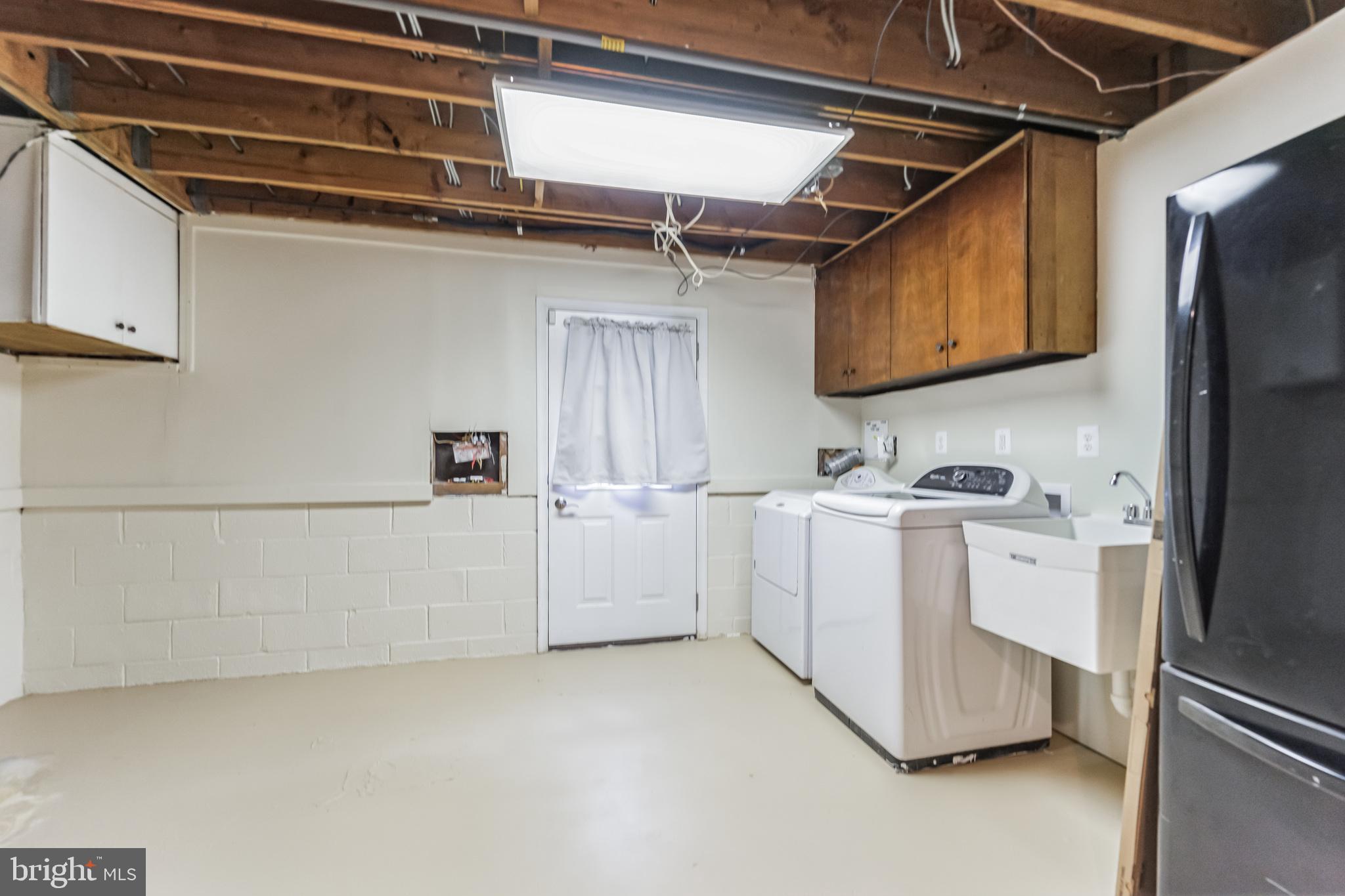 FAIRLAWN - Residential