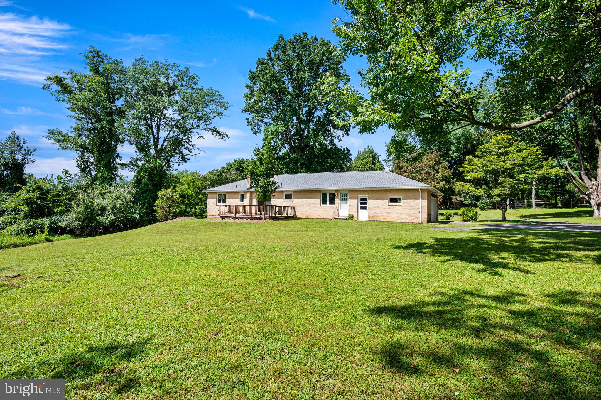 6 BIDDLEBROOK LANE